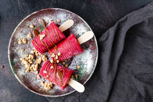 Ev yapımı berry buz sorbe 