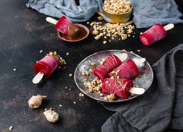 Ev yapımı berry buz sorbe 