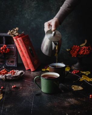 siyah çay emaye kupalar