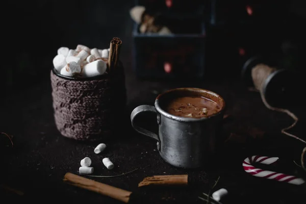 Detail Horké Čokolády Marshmallows Dřevěný Stůl Vánoční Dekorace — Stock fotografie