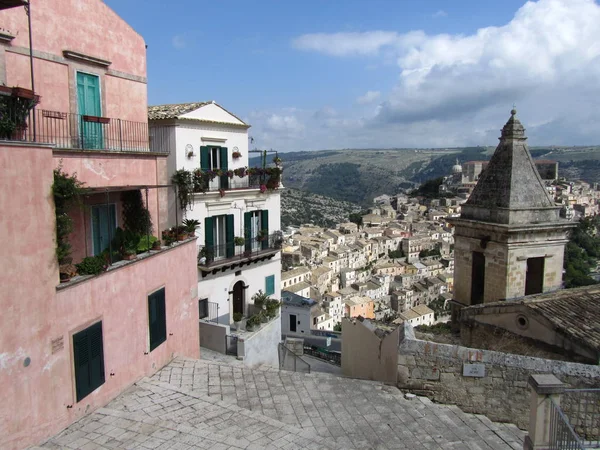 Типичная улица Сицилии — стоковое фото