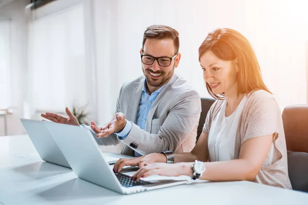 Çalışma iş arkadaşları 