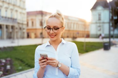 Kız manifatura smartphone 