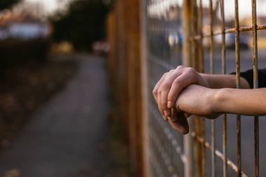 rendeleyin yapışkanlık dışarı eller