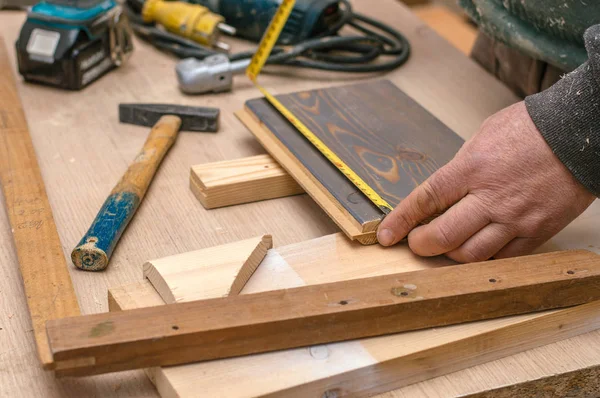 Tâmplar care lucrează cu lemn — Fotografie, imagine de stoc