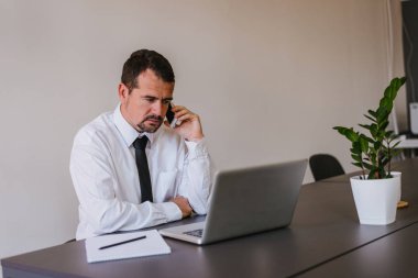 Yöneticisi yapım telefon görüşmesi 