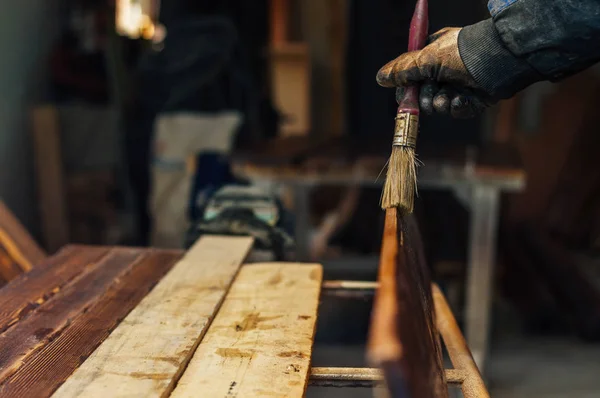 Lavorazione falegnameria con legno — Foto Stock