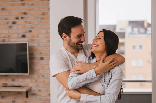 Glückliches verliebtes Paar — Stockfoto