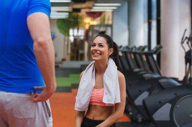 kadın fitness antrenörü için söz  