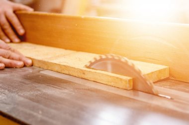 Ahşap tahta kesme marangoz 