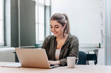 Eğitim ve öğrenme online öğrenci 