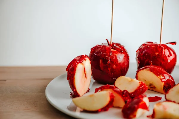 Смачні цукерки яблука . — стокове фото