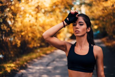 Yorgun kadın runner