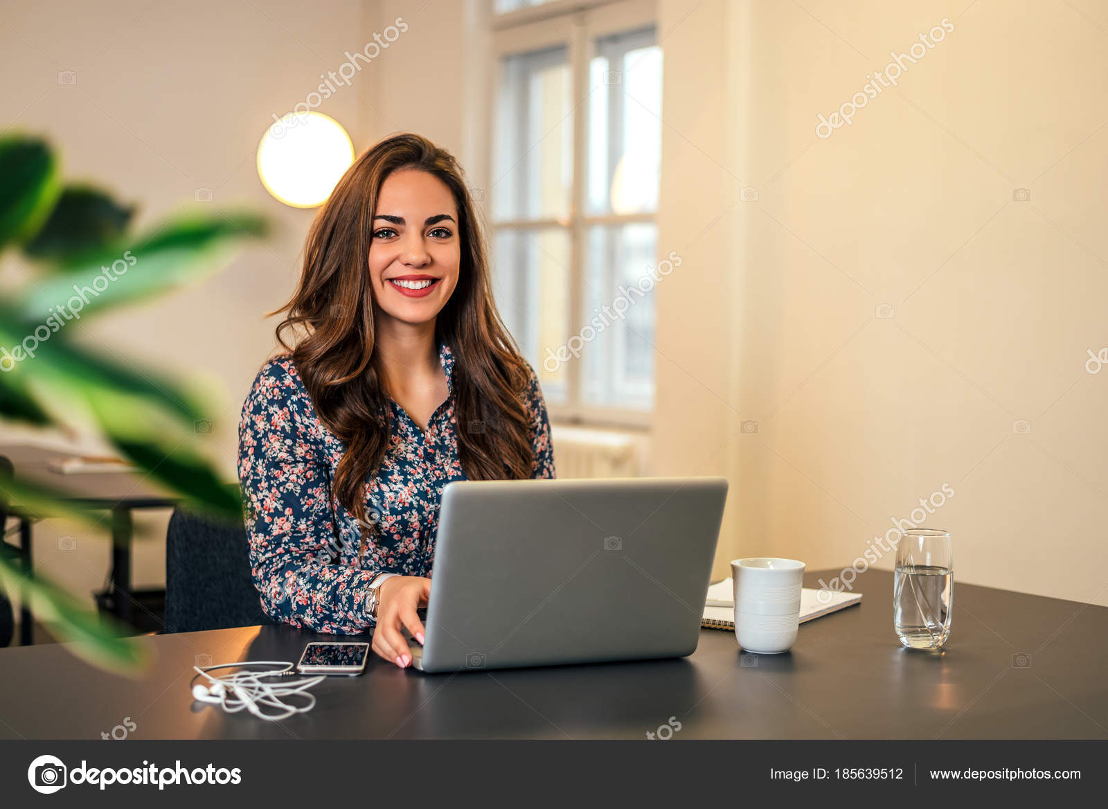 Laptop woman deals