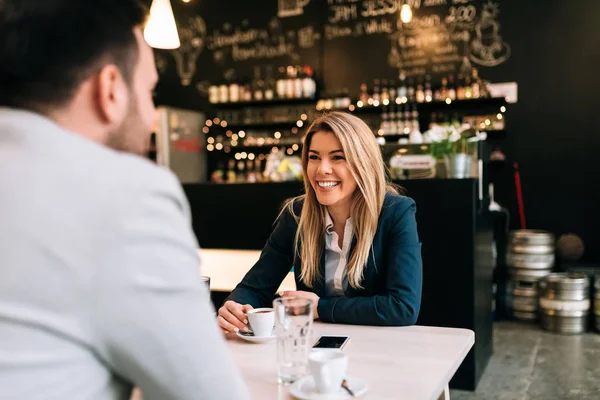 Spaß Beim Ersten Date Café — Stockfoto