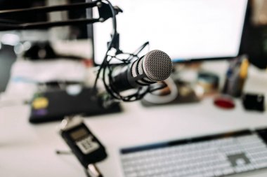 Müzik, kayıt, düzenleme ve yayın kavramı.