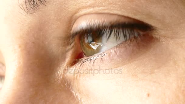 Close-up of a womans eye — Stock Video