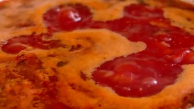 Borsch haşlanmış. Ukrayna çorbası. Sıvı yemek pişiriyorum..