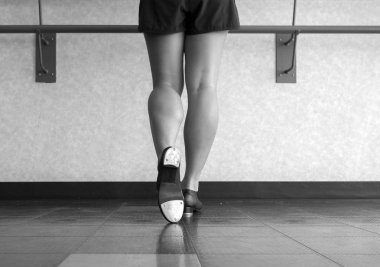 Siyah ve beyaz yorum-in A uzantılar dokunun