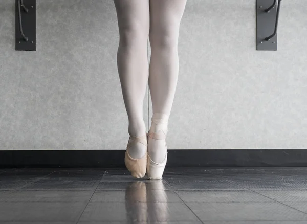 Growing Ballet Dancer — Stock Photo, Image