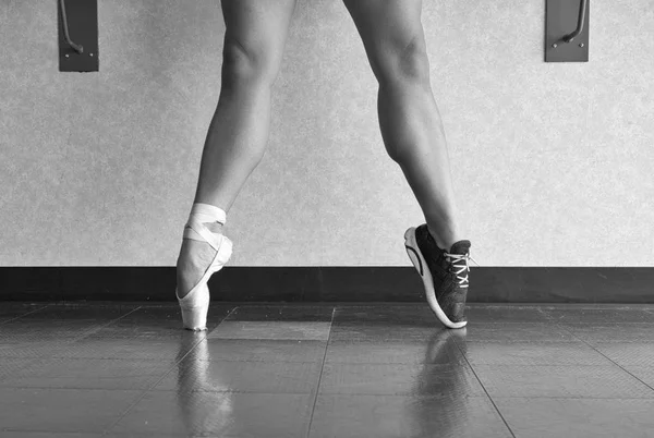 Black White Version Ballerina Both Dancer Athlete — Stock Photo, Image