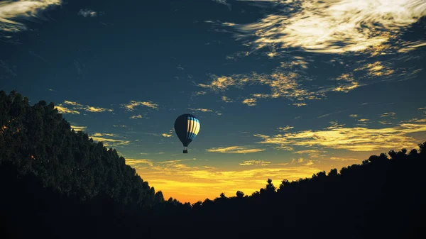 Hot Air Balloons over Lush Natural Wilderness Jungle in the Suns — Stock Photo, Image