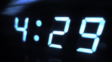 4K Dijital Alarm 4: 30 Fütürist Tasarım 1