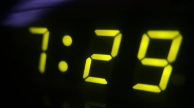 7: 30 'da 4K Dijital Alarm