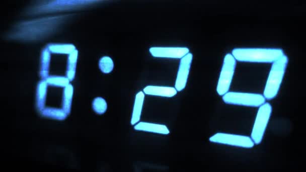 Digital Alarm Vid Futuristisk Design — Stockvideo