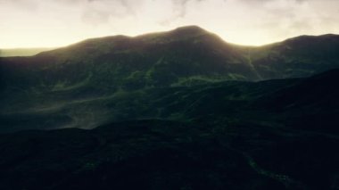 4K Beautfiul Highlands Sinematik Hava 3D Canlandırması