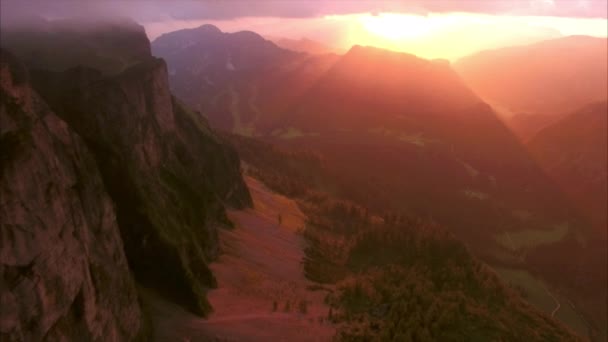 Alplerde renkli akşam — Stok video