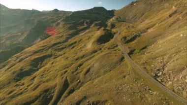 Alpler'de Grossglockner dağ geçidi