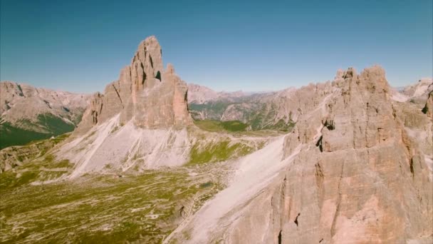 Veduta aerea delle Dolomiti in Italia — Video Stock