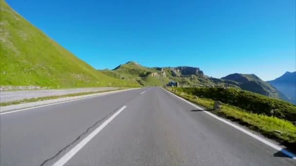 Vyhlídkové jízdy na vysokohorské silnici Grossglockner — Stock video