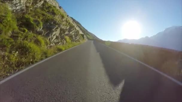 Stelvio Pass, beste Fahrt der Welt — Stockvideo