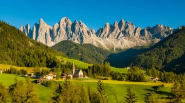Güzel kilise St Magdalena İtalyanca Alps, timelapse