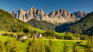 Akşam İtalyan Alps, Dolomites için