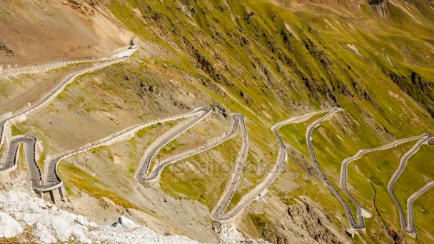 Fahrräder im Stelvio Pass, Alpen — Stockvideo