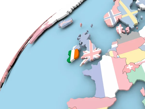 Irland på jordglob med flagga — Stockfoto