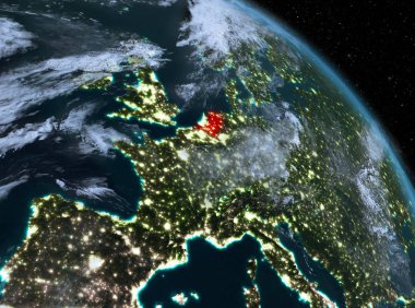 Hollanda gece yörüngeden