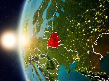 Uzaydan gelen Beyaz Rusya yukarıda günbatımı