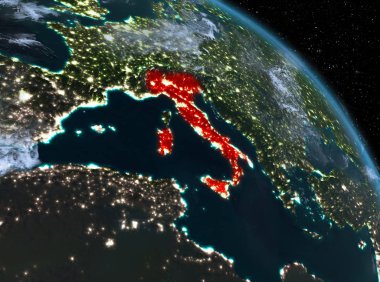 İtalya yörüngeden geceleri