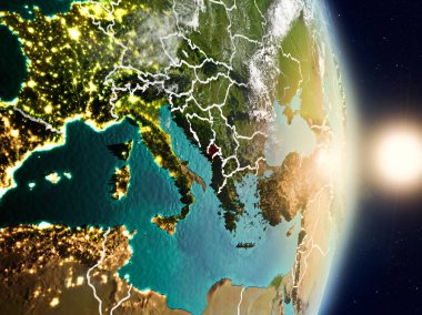 Karadağ gündoğumu sırasında