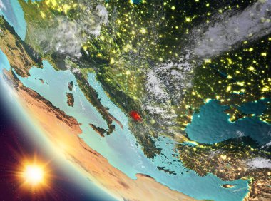 Günbatımı yeryüzünde Kosova yukarıda