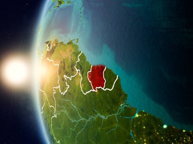 Günbatımı Surinam uzaydan yukarıda