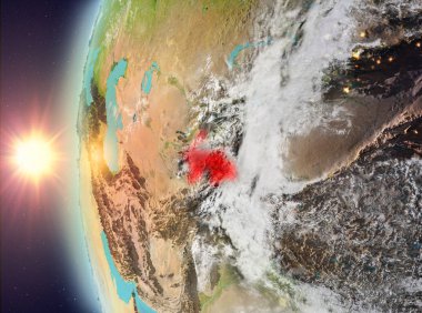 Uzaydan gelen gün batımı sırasında Tacikistan