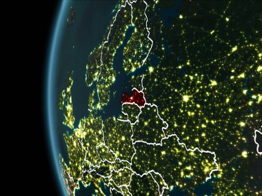 Yörünge görünümü Letonya kırmızı görünür sınır çizgileri ve şehir ışıkları Planet Earth geceleri altını çizdi. 3D çizim. Nasa tarafından döşenmiş bu görüntü unsurları.