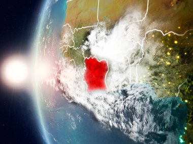 Yeryüzünde günbatımı sırasında Fildişi Sahili