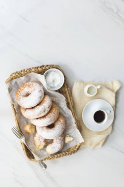 espresso fincan pudra şekeri çörek