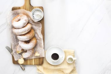 espresso fincan pudra şekeri çörek
